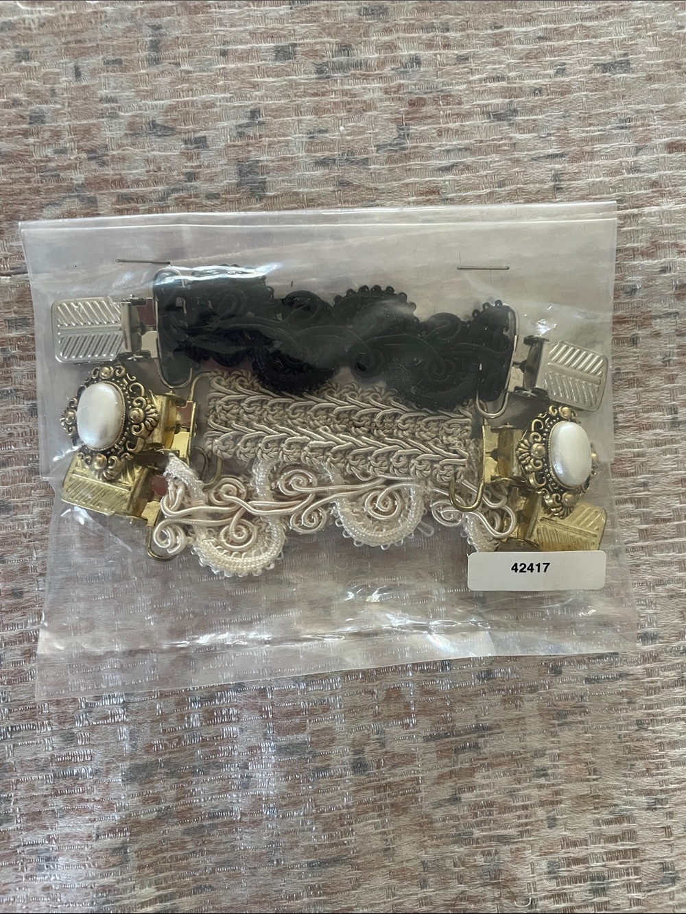 Decorative Lace and Cameo Cardigan Clips - Black & Cream
